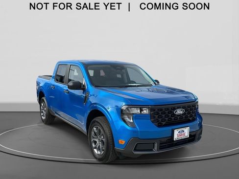Used 2025 Ford Maverick XLT w/ Equipment Group 302A AWD/4WD image 1