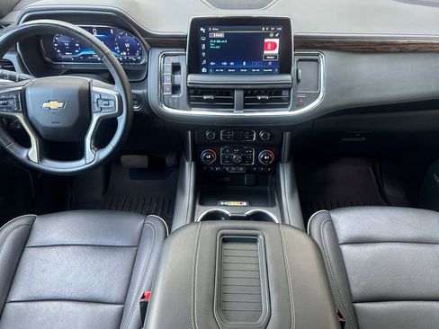 Used 2024 Chevrolet Suburban Premier AWD/4WD image 13