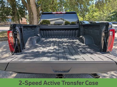 Used 2025 GMC Sierra 2500 Denali w/ Denali Reserve Package AWD/4WD image 35