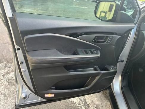 Used 2023 Honda Passport Elite image 16