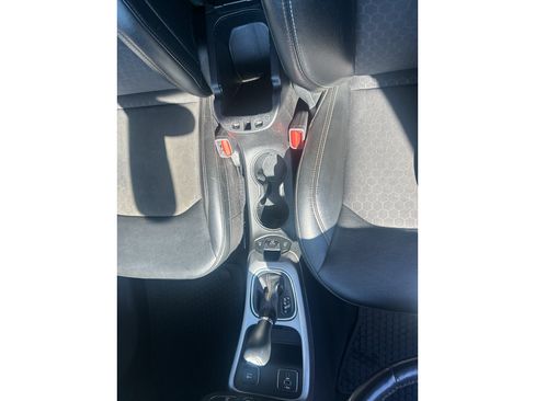 Used 2020 Jeep Compass Latitude w/ Popular Equipment Group FWD image 17