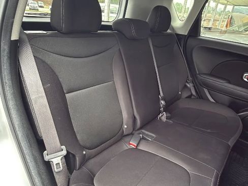 Used 2015 Kia Soul EV image 26