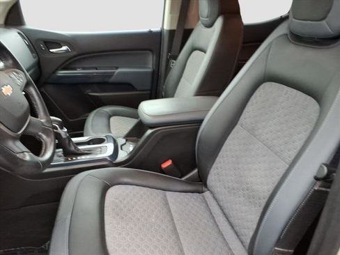 Certified 2022 Chevrolet Colorado Z71 w/ Safety Package image 12