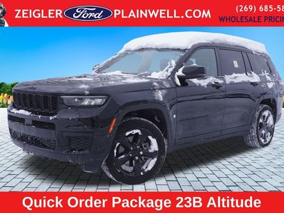 Used 2023 Jeep Grand Cherokee L Laredo