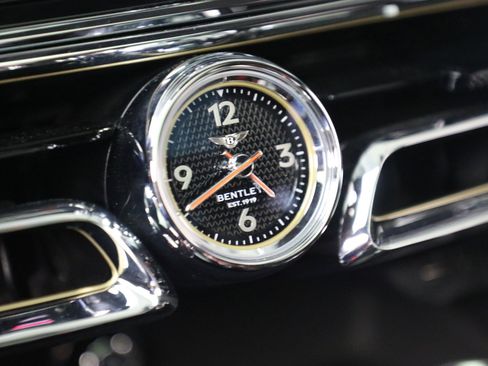 Certified 2022 Bentley Flying Spur V8 image 26