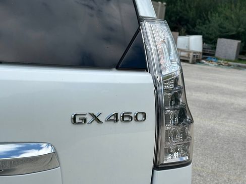 Used 2016 Lexus GX 460 w/ Premium Package AWD/4WD image 13