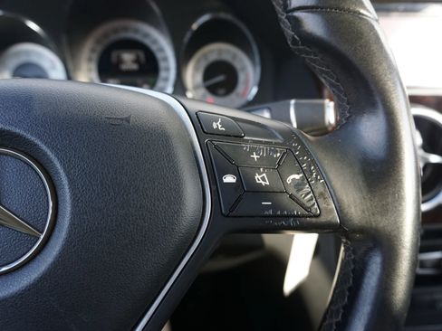 Used 2015 Mercedes-Benz GLK 350 2WD image 31