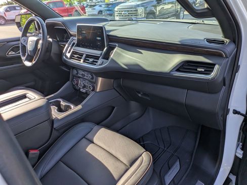 Used 2024 Chevrolet Tahoe High Country w/ Advanced Technology Package AWD/4WD image 38