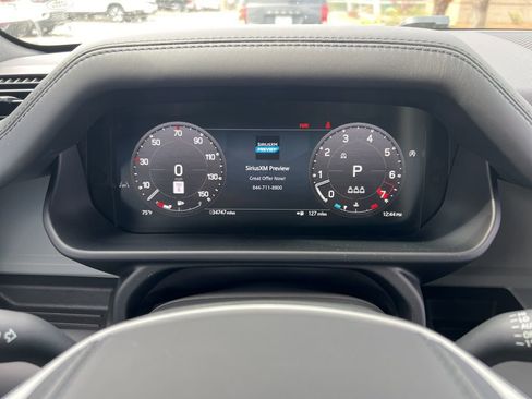 Used 2024 Land Rover Defender 110 X-Dynamic SE image 19