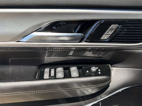 New 2026 Jeep Grand Wagoneer Limited AWD/4WD image 15