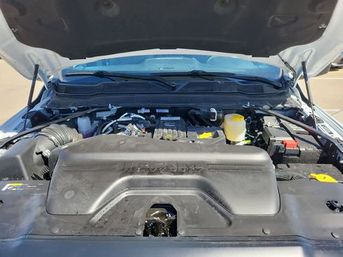 New 2026 RAM 2500 Tradesman AWD/4WD image 17