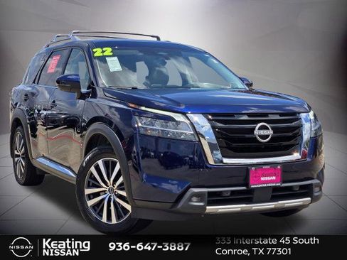 Certified 2022 Nissan Pathfinder Platinum w/ Cargo Package FWD image 3