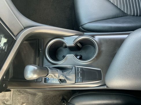 Used 2024 Toyota Camry SE image 15