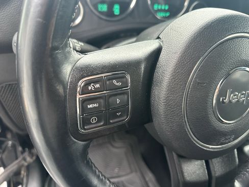 Used 2018 Jeep Wrangler Unlimited Sport S image 16