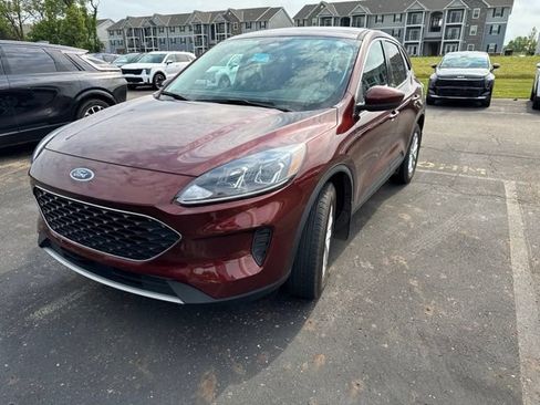 Used 2021 Ford Escape SE w/ Convenience Package AWD/4WD image 9