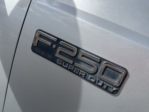Used 1999 Ford F250 XLT image 9