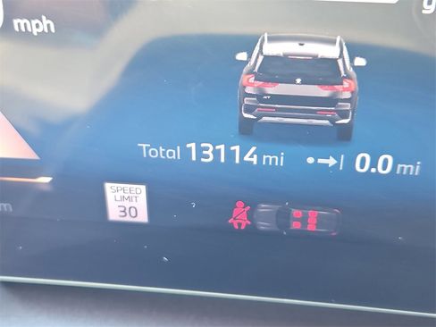 Used 2024 BMW X1 xDrive28i w/ Convenience Package image 13