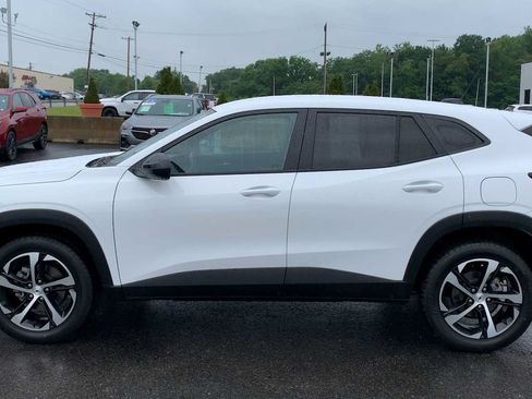 Certified 2024 Chevrolet Trax RS w/ Driver Confidence Package FWD image 5