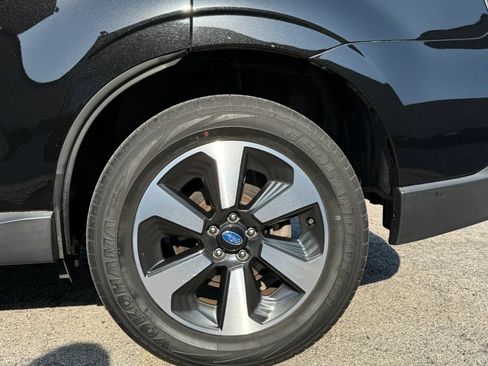 Used 2017 Subaru Forester 2.5i Premium AWD/4WD image 32