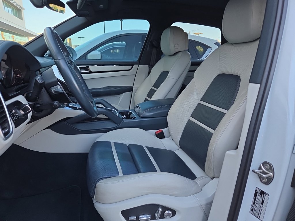Used 2021 Porsche Cayenne AWD/4WD image 8