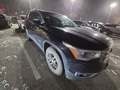 Used 2018 GMC Acadia SLT image 1