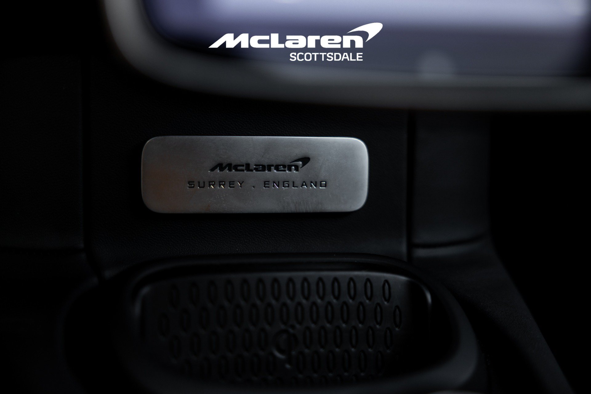 Used 2025 McLaren Artura Spider RWD image 40