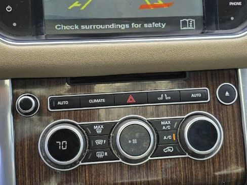 Used 2014 Land Rover Range Rover Sport HSE image 29
