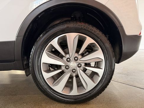 Used 2020 Buick Encore Preferred image 8