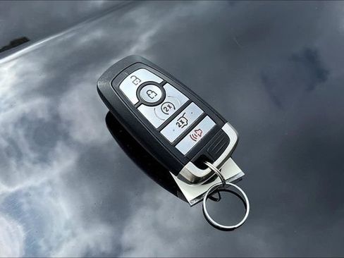 Used 2020 Ford Explorer Limited image 10