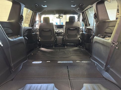New 2026 Chrysler Pacifica Select image 44