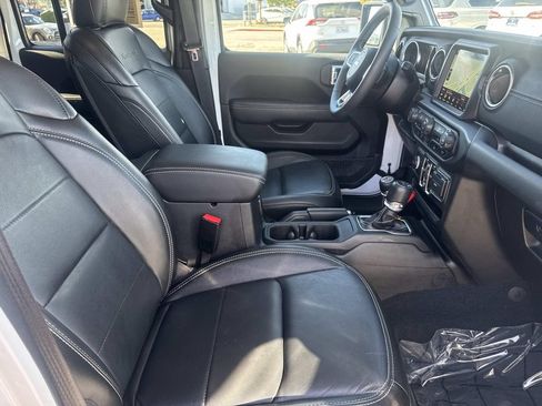Used 2023 Jeep Wrangler Unlimited Sahara w/ LED Lighting Group AWD/4WD image 27