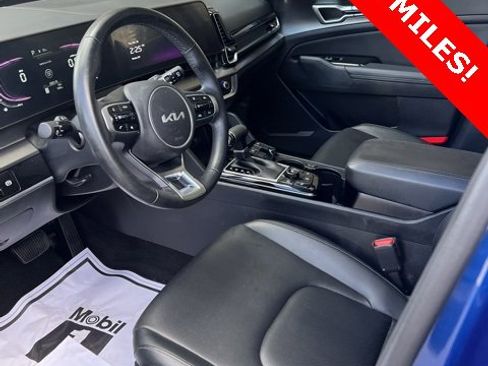 Used 2025 Kia Sportage EX w/ Premium Package image 10