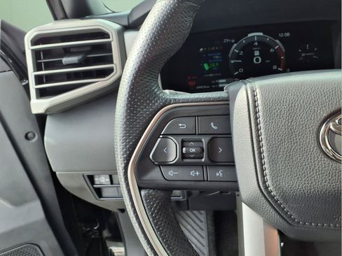 Used 2025 Toyota Tundra Limited AWD/4WD image 23