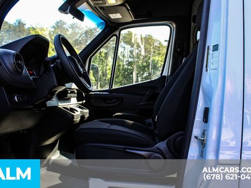 Used 2024 Mercedes-Benz Sprinter 2500 image 15