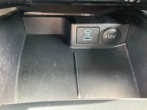 Certified 2022 Ford Escape SE w/ Cold Weather Package image 10