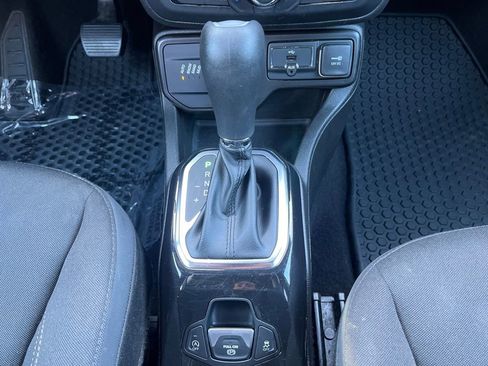 Used 2022 Jeep Renegade Altitude w/ Convenience Group image 15