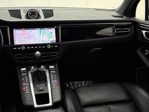 Used 2021 Porsche Macan S AWD/4WD image 28