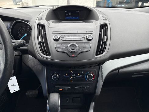 Used 2019 Ford Escape S image 23