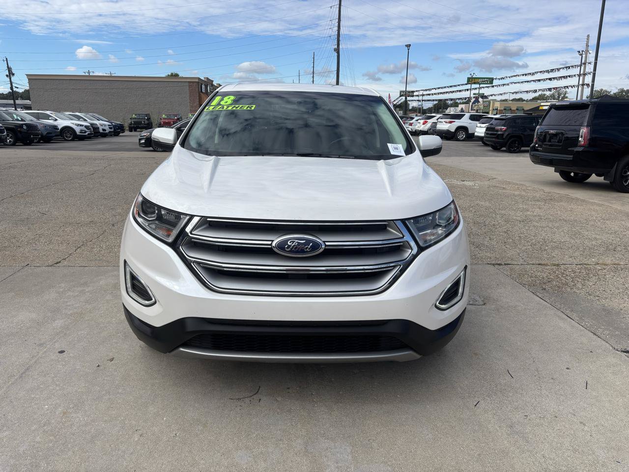 Used 2018 Ford Edge SEL w/ Equipment Group 201A AWD/4WD image 2
