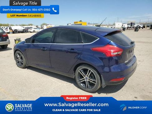 Used 2017 Ford Focus Titanium FWD image 3