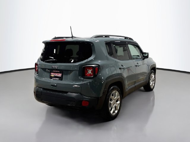 Used 2018 Jeep Renegade Latitude w/ Cold Weather Group FWD image 7