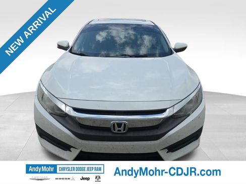 Used 2017 Honda Civic EX image 3