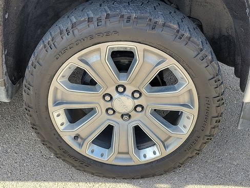 Used 2018 GMC Sierra 1500 Denali w/ Denali Ultimate Package image 7