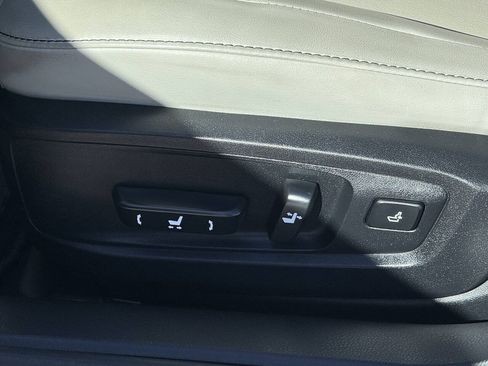 Used 2013 Lexus ES 350 w/ Premium Pkg FWD image 9