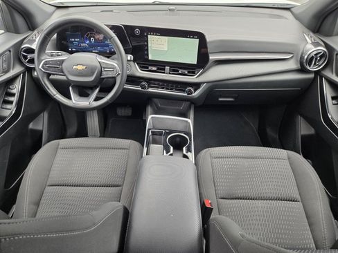 Used 2025 Chevrolet Equinox LT FWD image 17