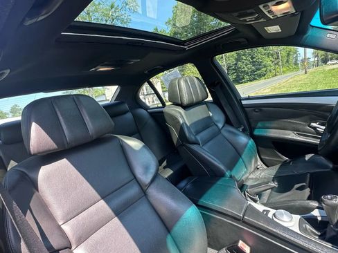 Used 2008 BMW M5 image 43