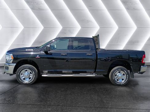 Used 2024 RAM 2500 Tradesman w/ Chrome Appearance Group AWD/4WD image 3