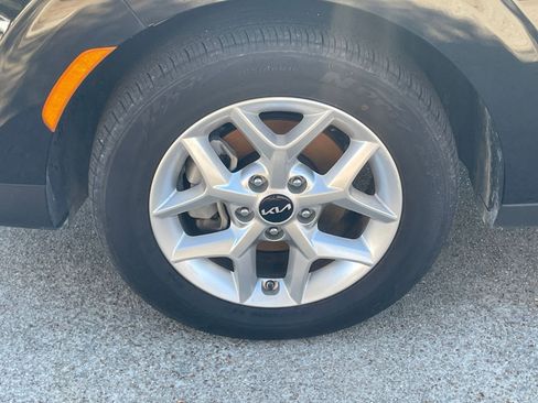 Used 2025 Kia Soul LX w/ LX Technology Package image 30