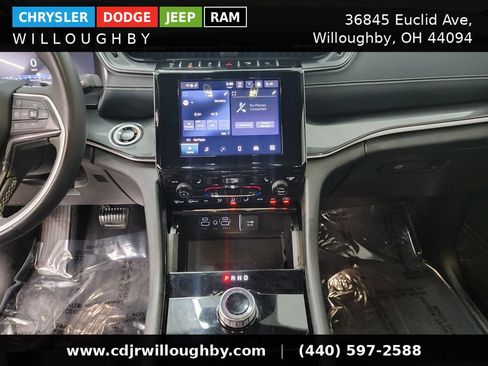 Used 2023 Jeep Grand Cherokee Altitude AWD/4WD image 20