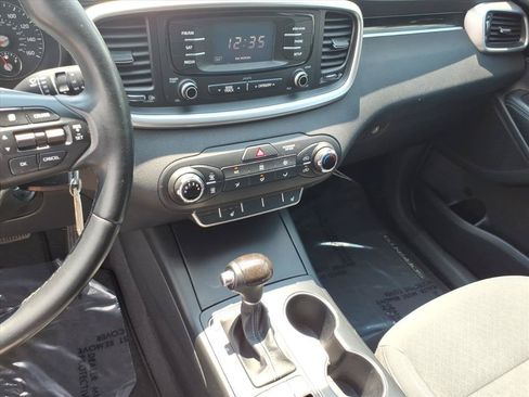 Used 2016 Kia Sorento AWD w/ LX Convenience Package image 35